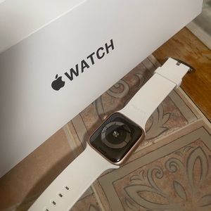 Apple Watch 5 series 40mm GPS (gold)